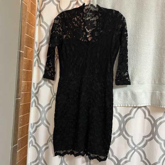 Beautiful black lace dresss - Picture 1 of 4
